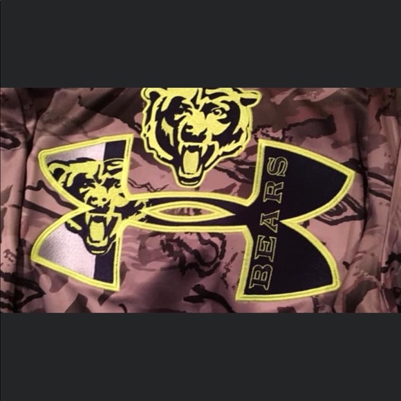 Clothes - Picture 1 of 16